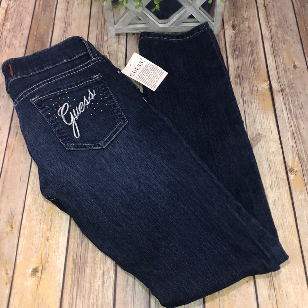 GUESS Dark Wash Sarah Fit Size 28 NWT Jeans
